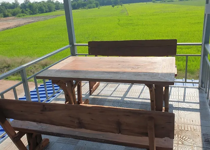 Min Land Ban Lan Nok